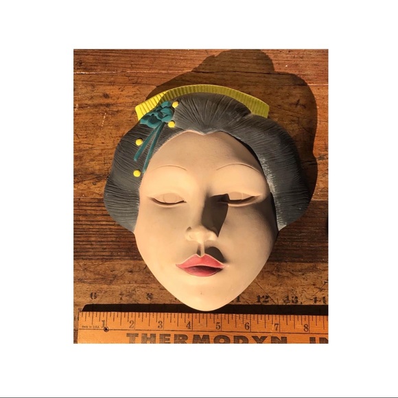Vintage Ceramic Wall Mask - Picture 9 of 10